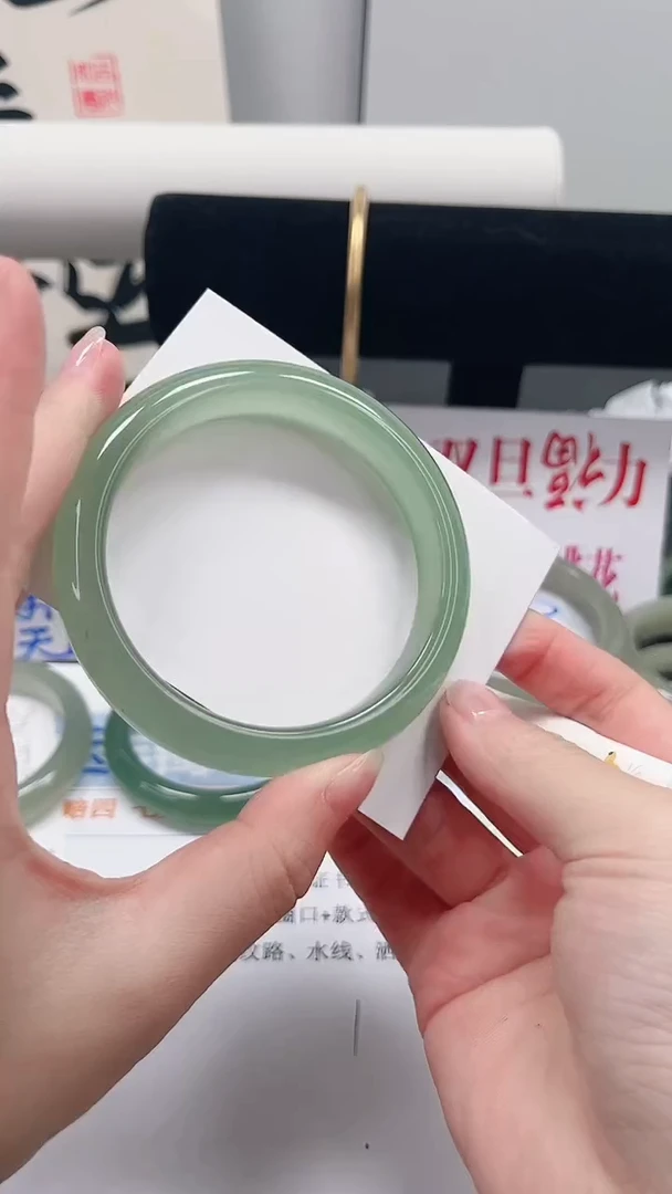 未镶嵌手镯石英质玉189-60