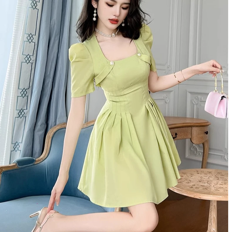 欧洲站小清新绿色甜辣连衣裙收腰法式减龄小个子方领显瘦a字裙夏