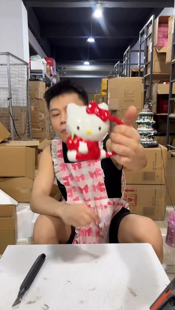 瓷片kt猫抱苹果水杯