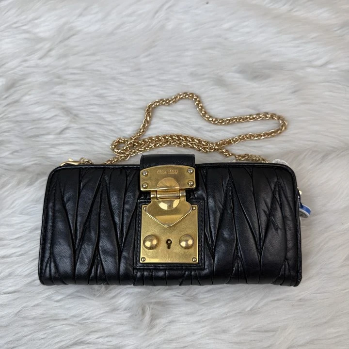 95新 MIU MIU/缪缪 miumiu/黑色单肩包/F3AR03520518/0518/护