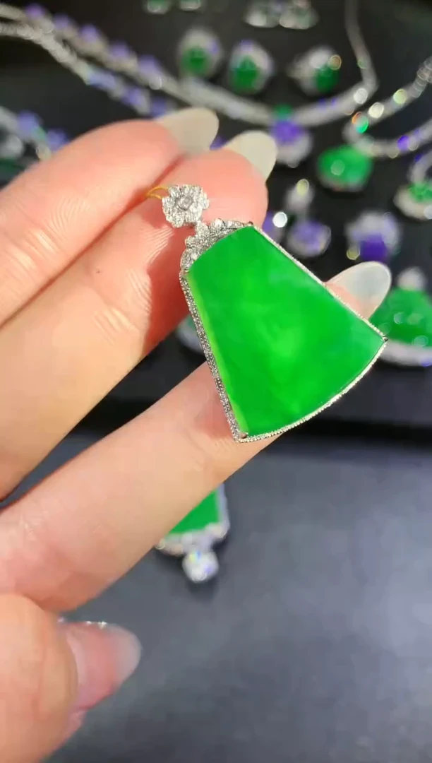 【闪购商品】翡翠吊坠(不含链)18K金镶嵌13-无事牌