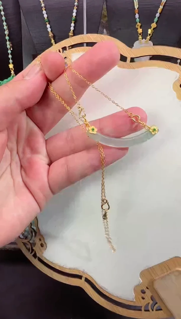 【闪购商品】翡翠颈饰未镶嵌拍照