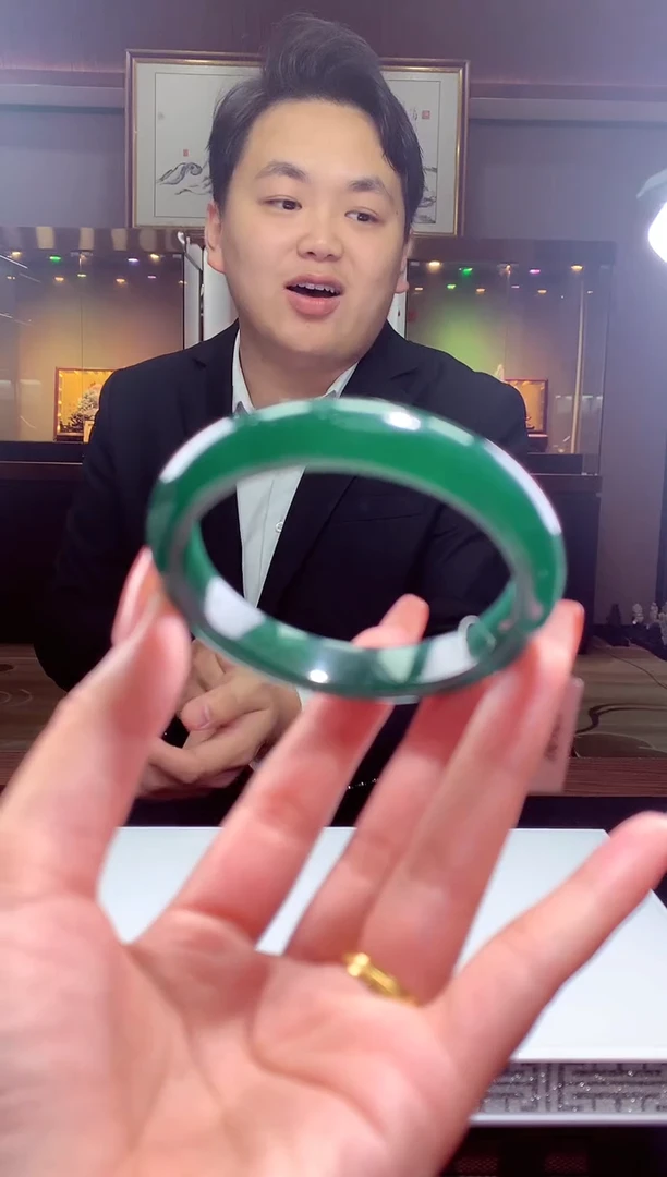 颈饰未镶嵌翡翠天然翡翠（拍一发一）