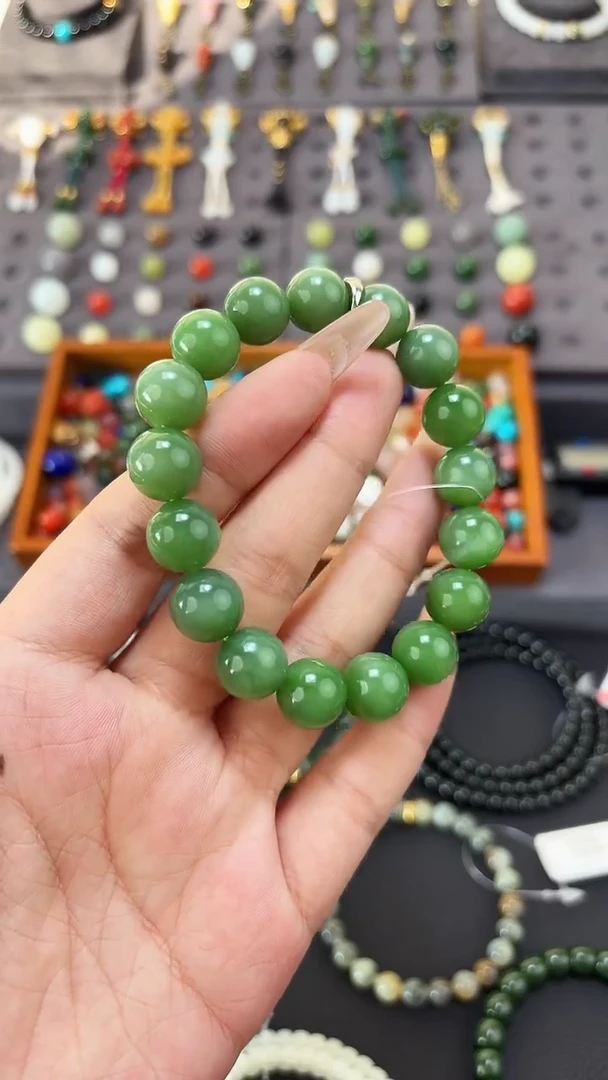 未镶嵌和田玉挂件12mm碧玉圆珠手串