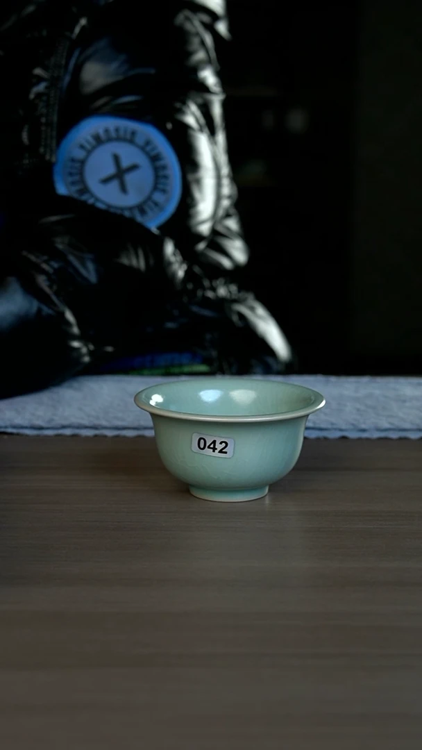【闪购商品】杯042号仿古压手杯微瑕开片