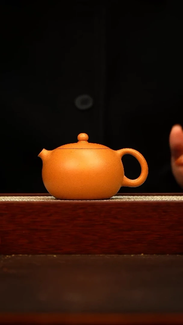 茶壶紫砂香**叶西施 160cc 原矿黄金段