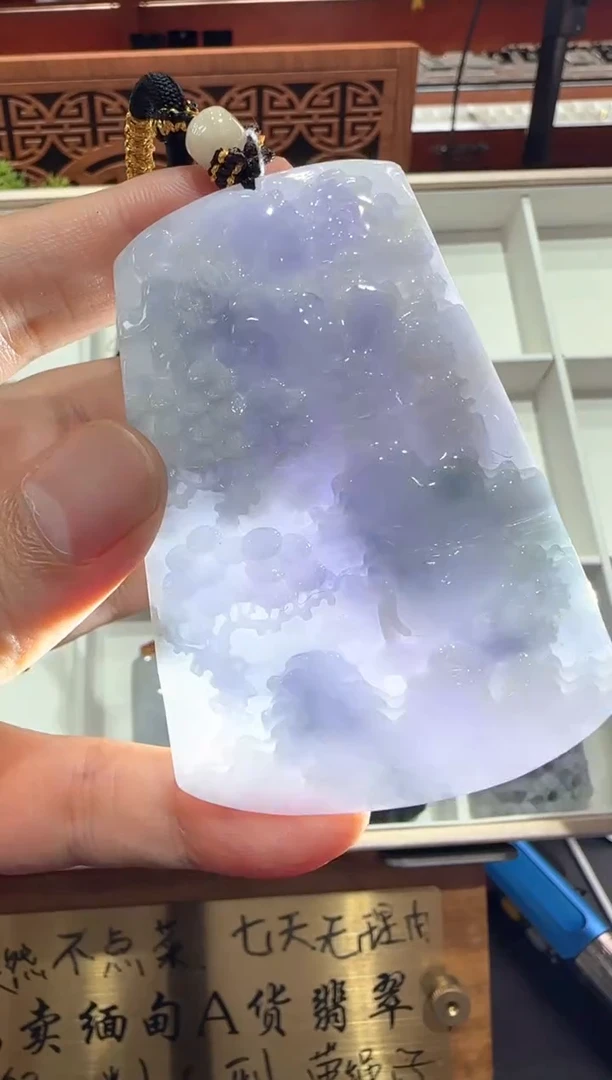 翡翠挂件未镶嵌A货翡翠多样性孤品