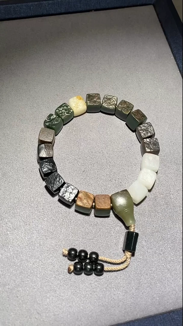 未镶嵌和田玉挂件HLW1202-20