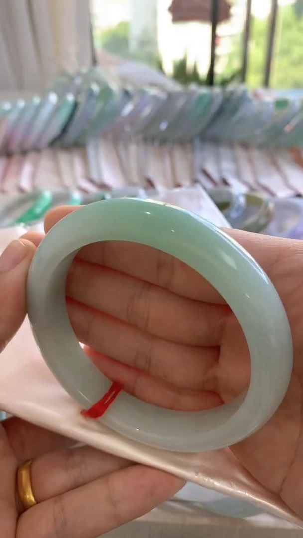 未镶嵌手镯翡翠冰绿61.7