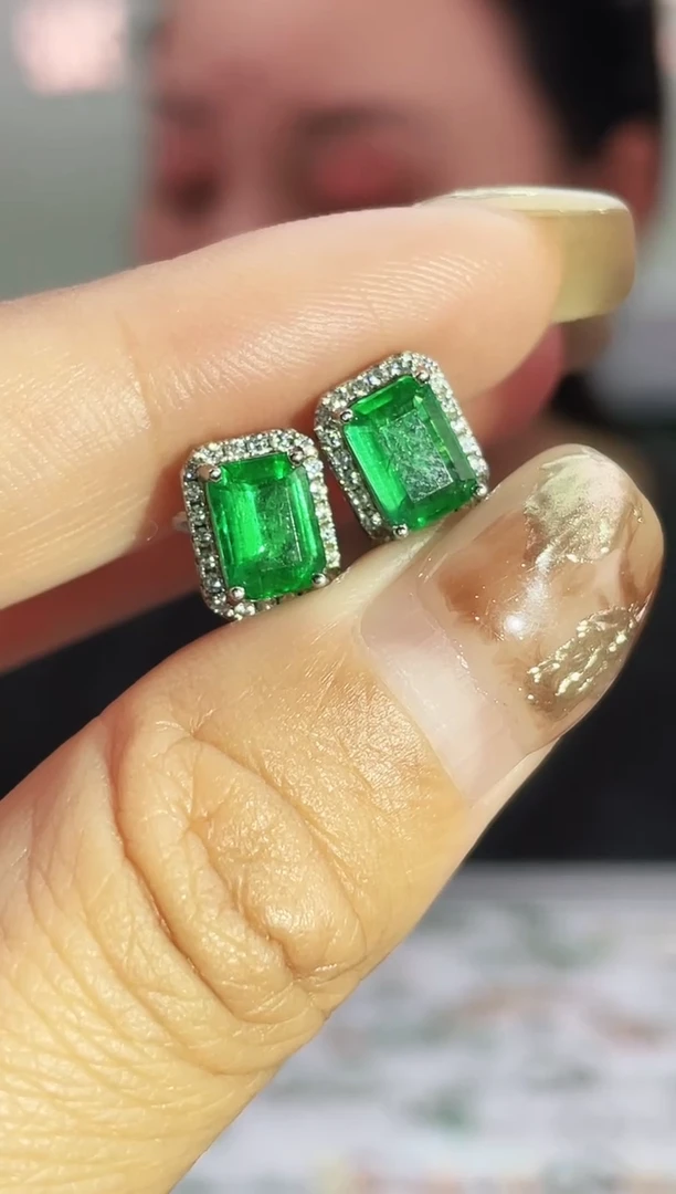 银S925镶嵌耳饰祖母绿耳饰