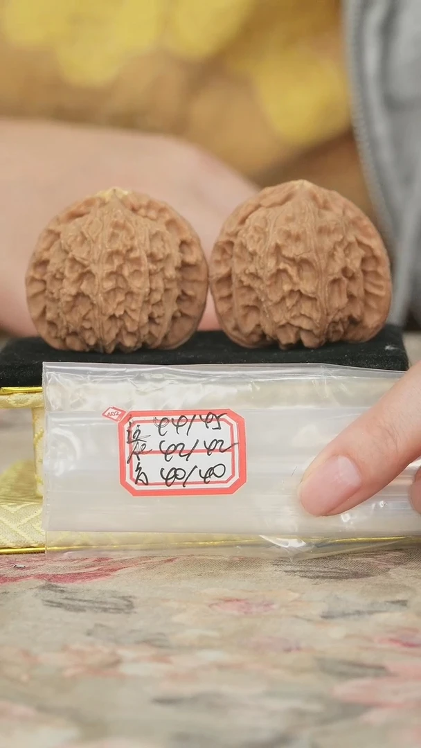把件文玩核桃白狮子有修