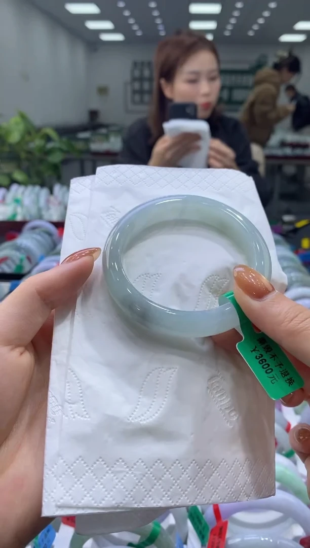 未镶嵌手镯翡翠多人00042431
