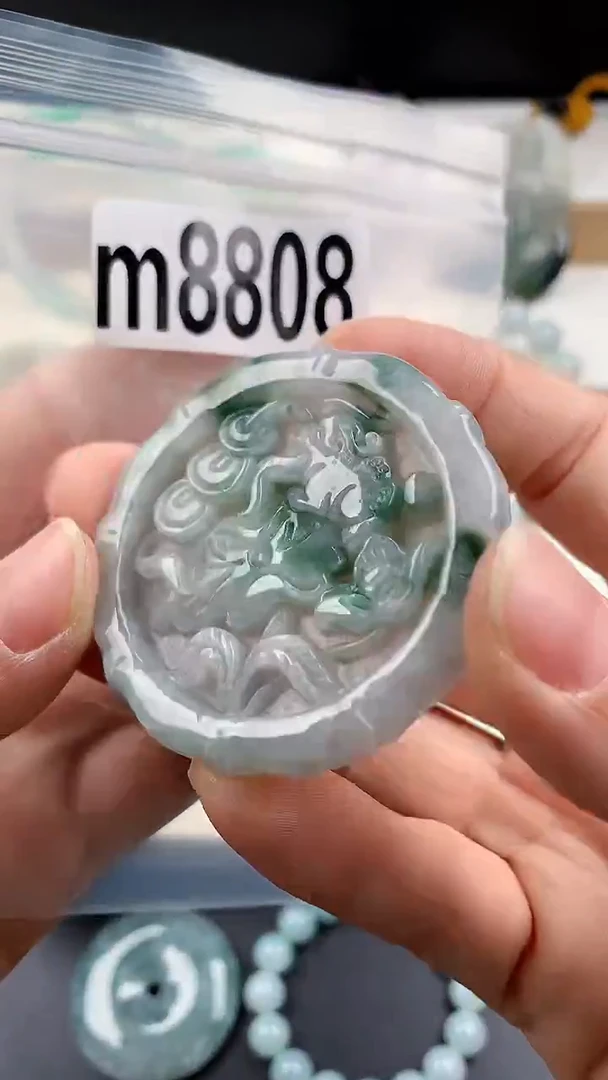 颈饰未镶嵌翡翠天然翡翠吊坠挂件