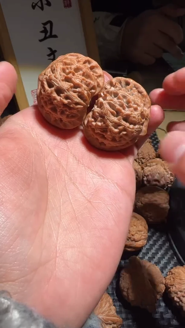 【闪购商品】文玩核桃把件43全品宫灯