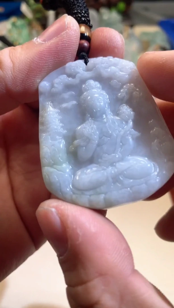 【闪购商品】翡翠颈饰未镶嵌02/10/18