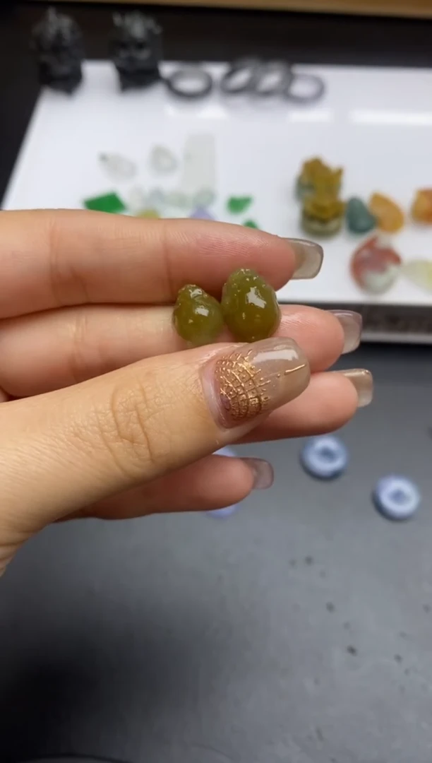 【闪购商品】定制翡翠未镶嵌翡翠毛货~