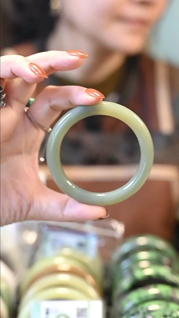 未镶嵌手镯和田玉55-56圈口