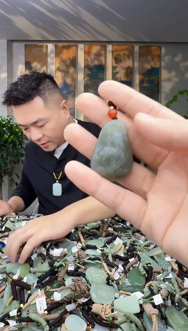 未镶嵌和田玉挂件拍一发一