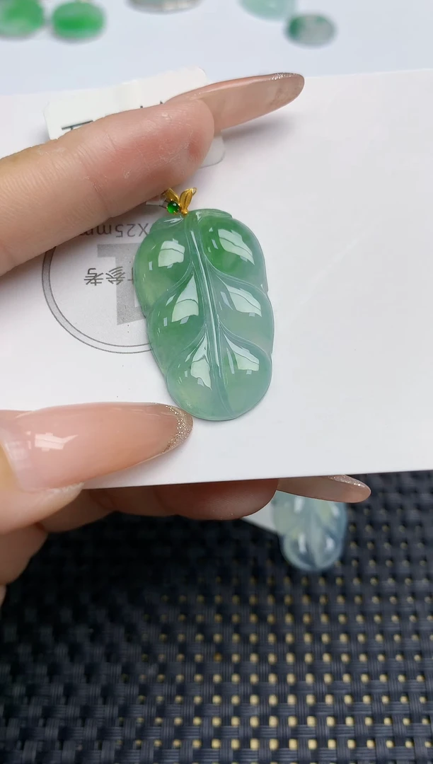 颈饰18K金镶嵌翡翠天然缅甸A货翡翠百元以上9元证书费自理
