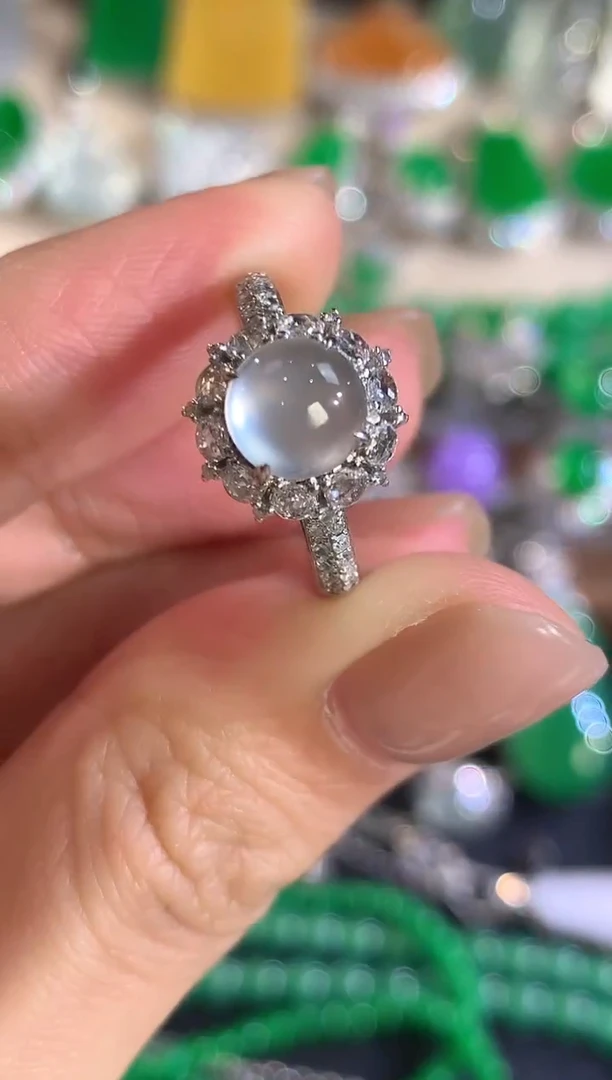 18K金镶嵌戒指翡翠A106