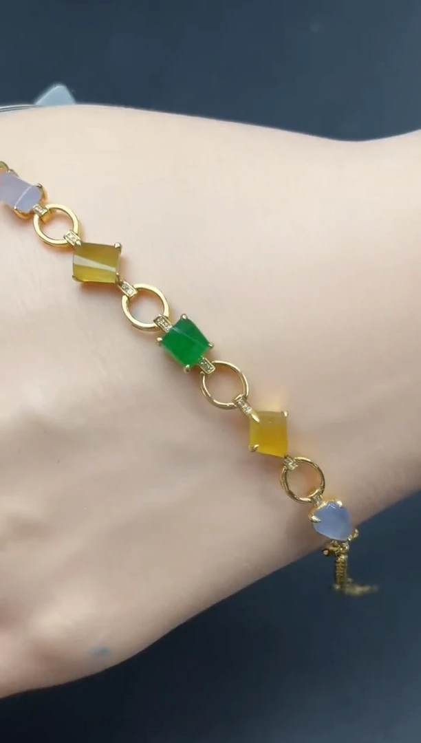 18K金镶嵌挂件翡翠多宝手链