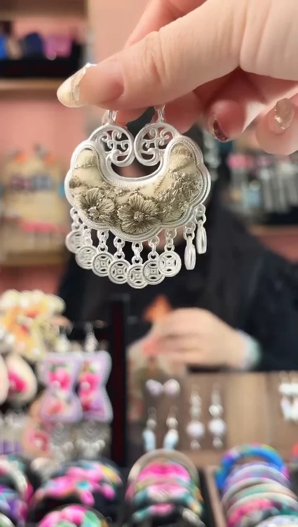 织绣艺枝独绣手工饰品96
