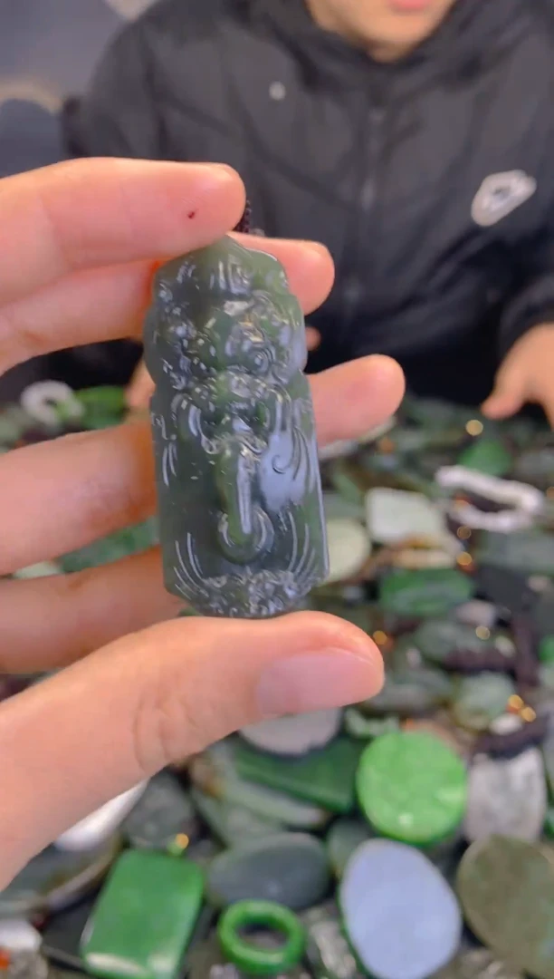 未镶嵌和田玉珠宝半成品1