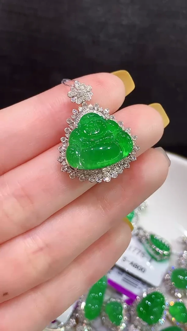 吊坠(不含链)18K金镶嵌翡翠YS多样性发其一