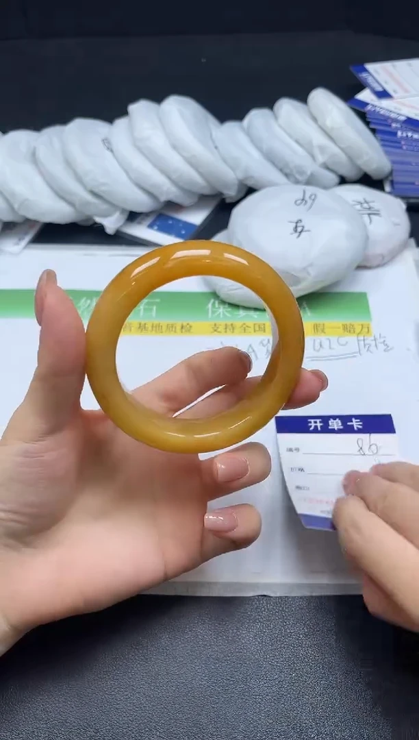 未镶嵌手镯石英质玉086-56