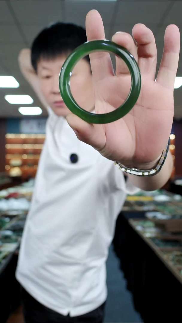 未镶嵌蛇纹石玉手镯手镯