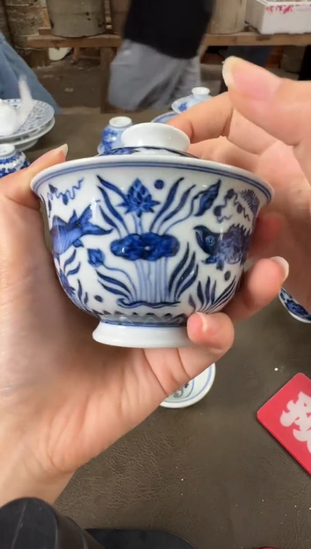 杯子三方器合青花鱼藻盖碗