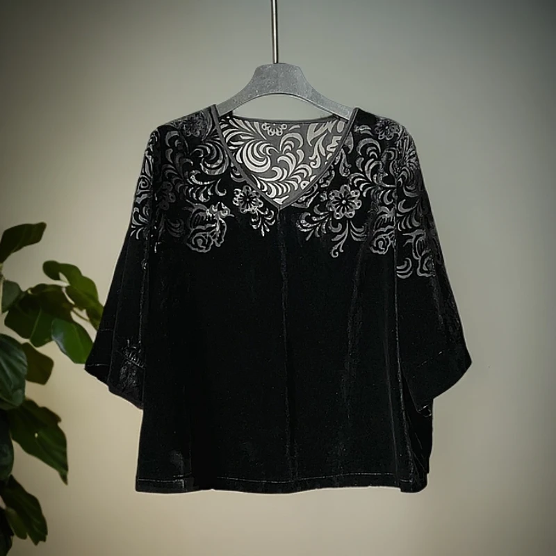 248131时尚 宽松 女装 洋气 短款百搭 打底长袖 妈妈装上衣气质