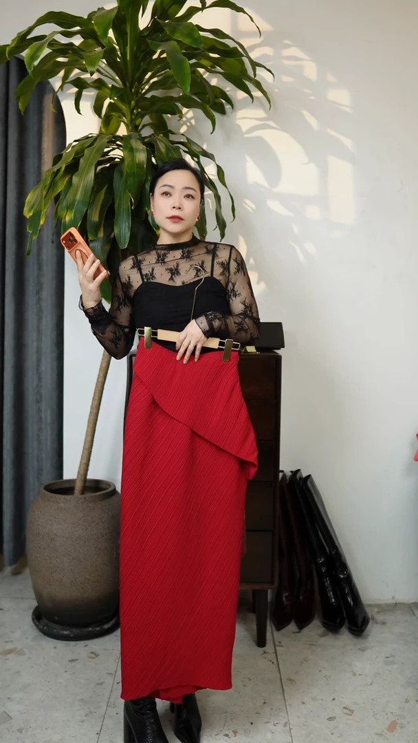 设计感斜纹半裙，红色，尺码（SMLXL）请拍下备注