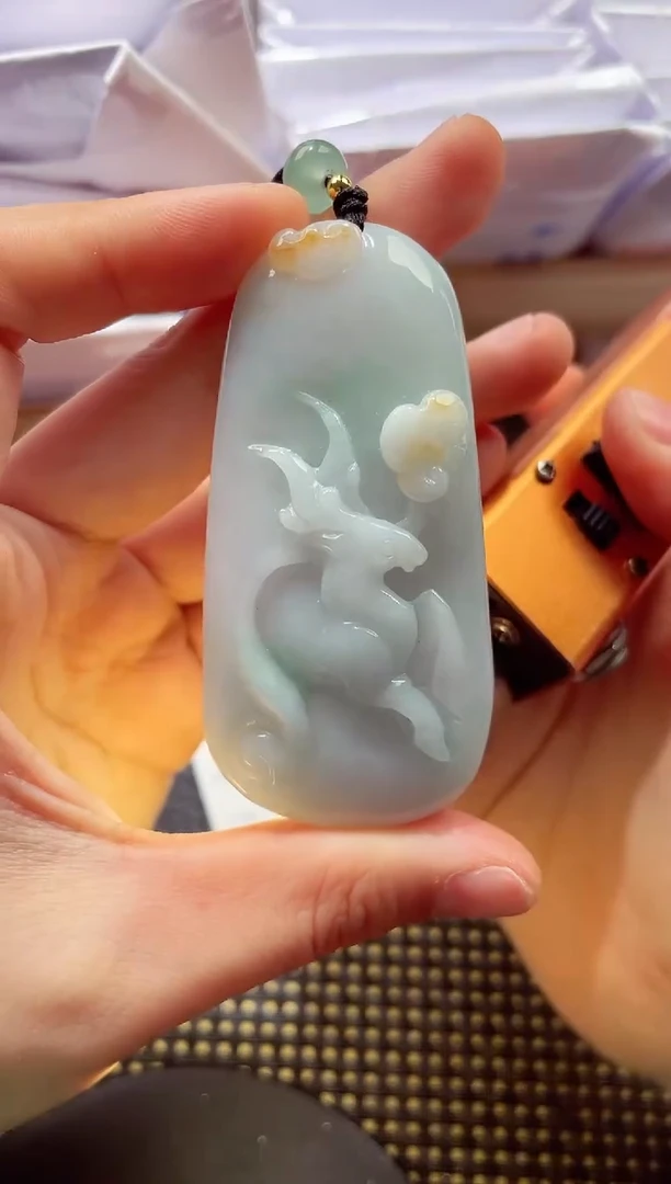 颈饰未镶嵌翡翠 000111