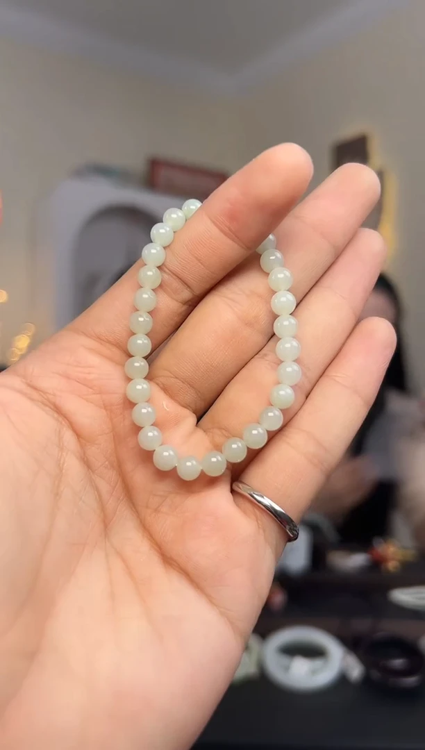 颈饰未镶嵌和田玉手串