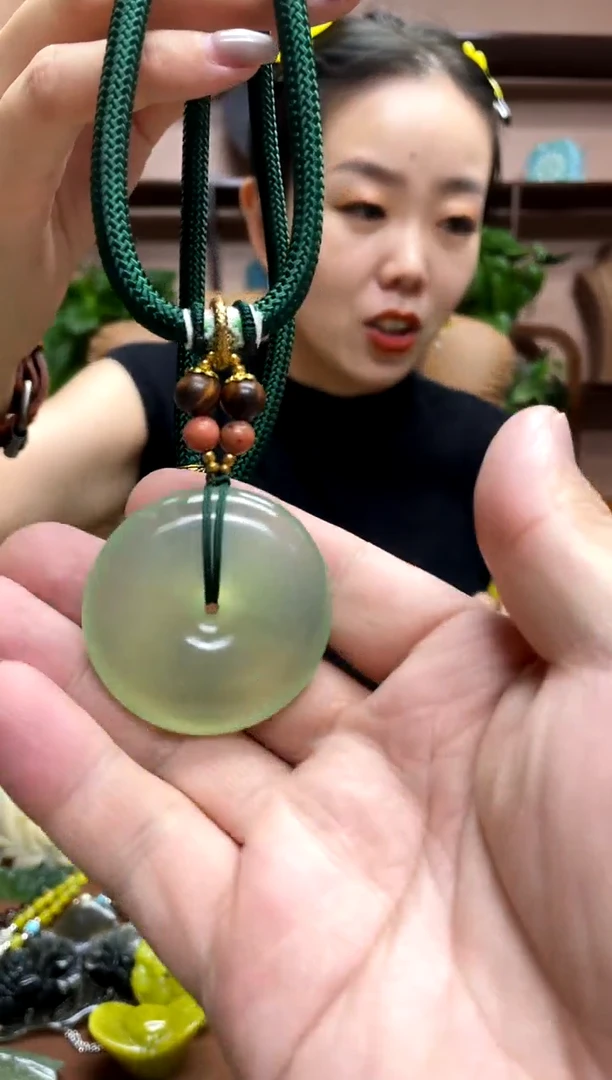 未镶嵌岫玉吊坠·