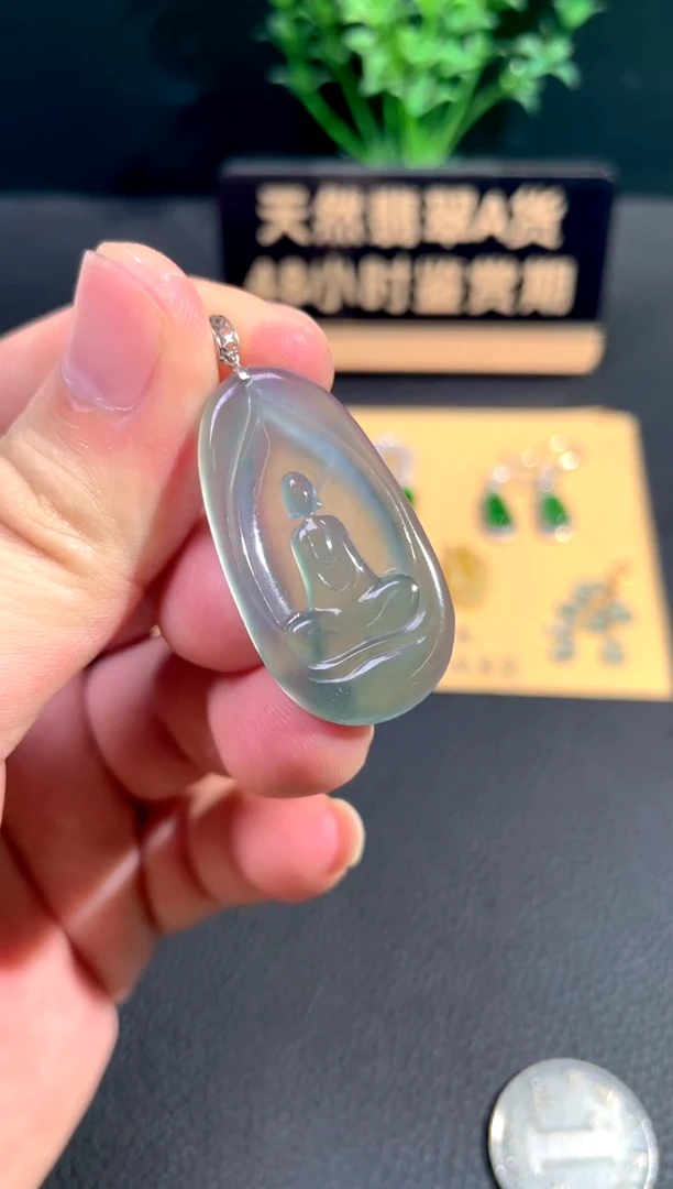 颈饰18K金镶嵌翡翠翡翠