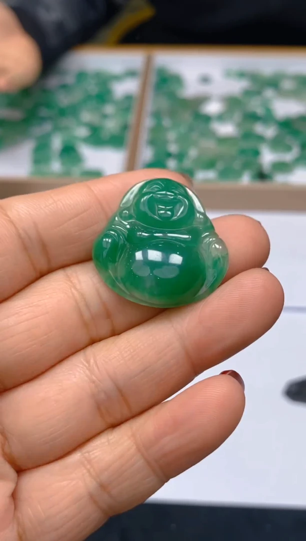 【闪购商品】石英质玉颈饰未镶嵌冰美人A货非洲翠