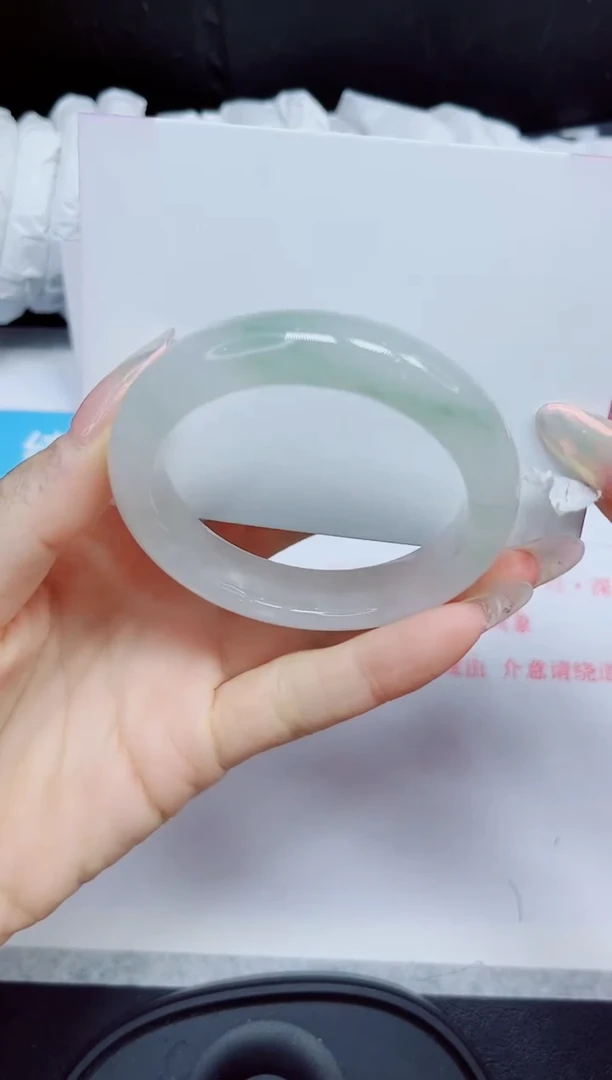 石英质玉手镯未镶嵌139.