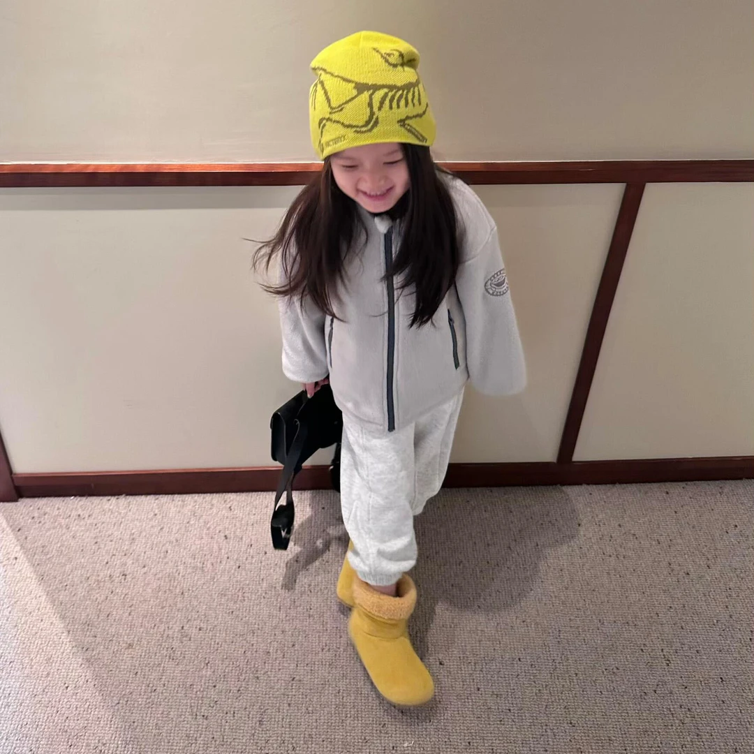 小思家女童2025秋季新款韩版休闲立领毛绒外套束脚裤运动风套装