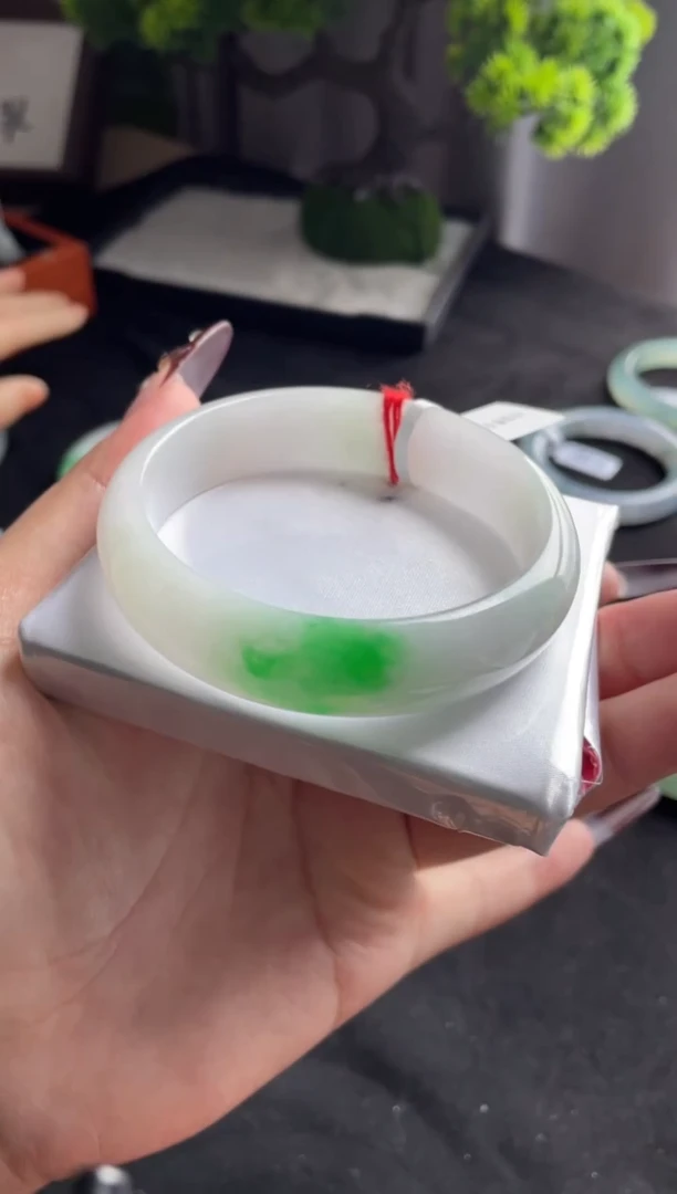 未镶嵌手镯翡翠三天鉴赏期