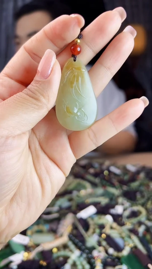 未镶嵌和田玉挂件1