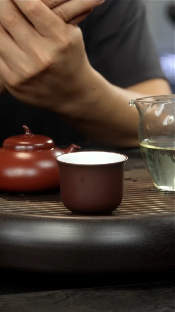 茶壶紫砂老拼紫 君子杯 内白釉