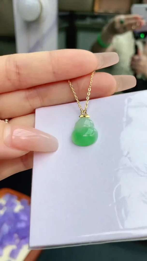 【闪购商品】翡翠颈饰18K金镶嵌赠礼盒证书