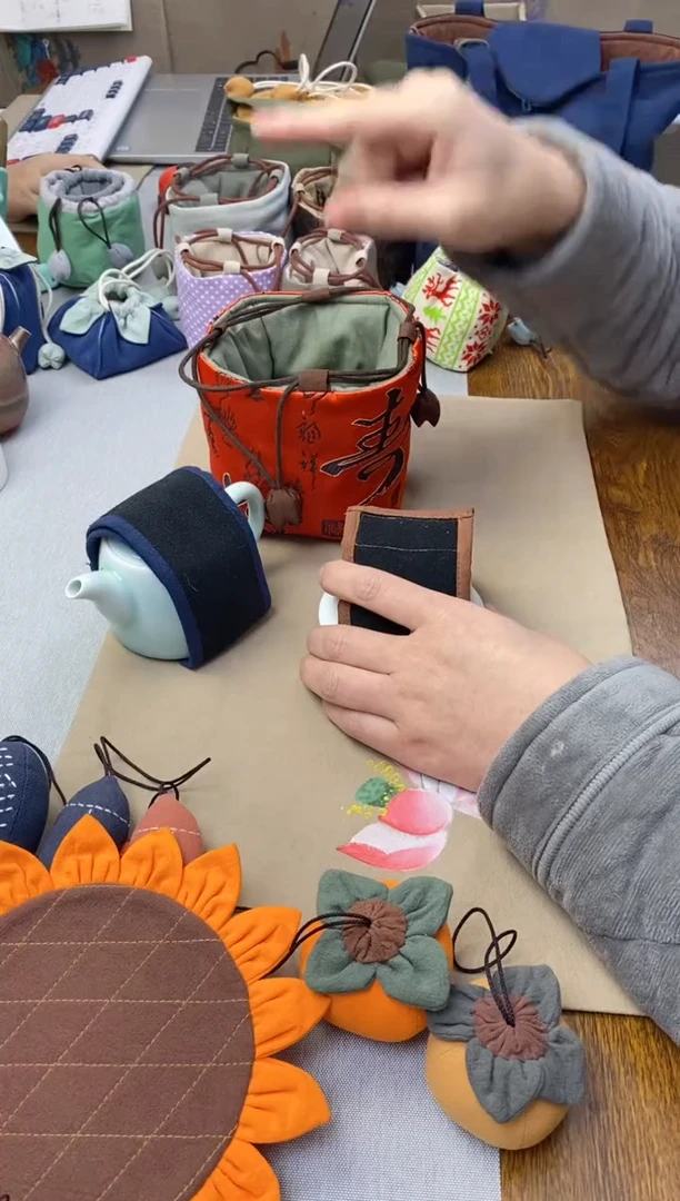 【闪购商品】红色织锦大号1+壶条1+盖碗条1————