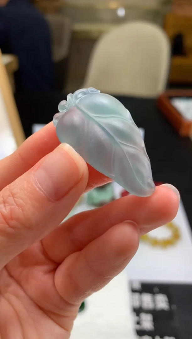 【闪购商品】定制翡翠未镶嵌吊坠-92081