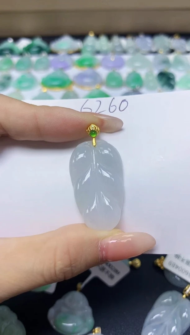 翡翠未镶嵌颈饰天然缅甸翡翠A货