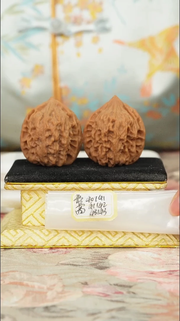 【闪购商品】文玩核桃把件鸡心有修