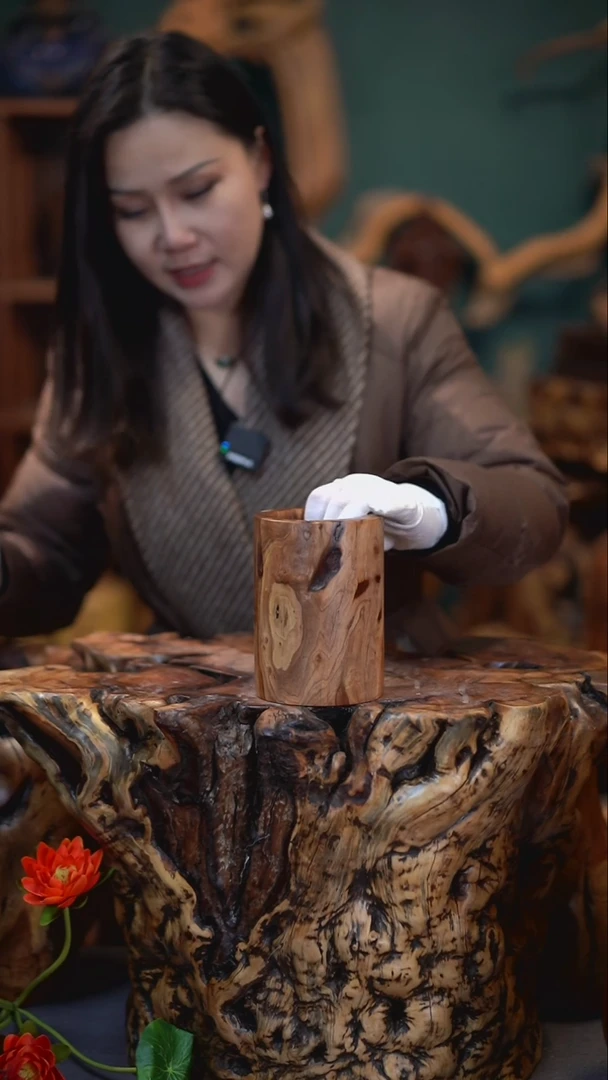 【闪购商品】枣木雷击枣木笔筒