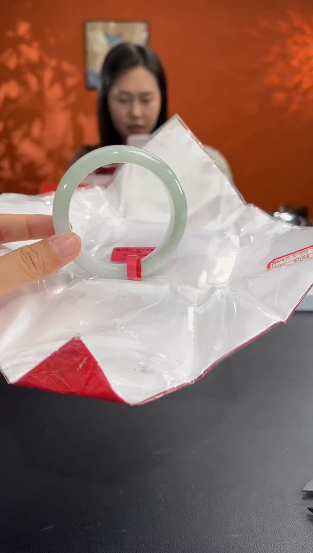 未镶嵌手镯翡翠5